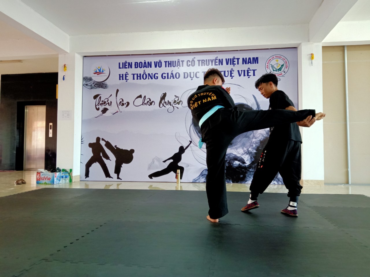 ĐỪNG QUÁ QUAN TÂM ĐẾN KIẾN THỨC HÃY TRAU DỒI CHO CON KỸ NĂNG- KỸ NĂNG TỰ VỆ- RÈN LUYỆN SỨC KHỎE!